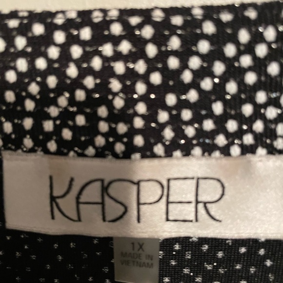 Kasper Black and White Scoop Neck Blouse - Picture 2 of 2